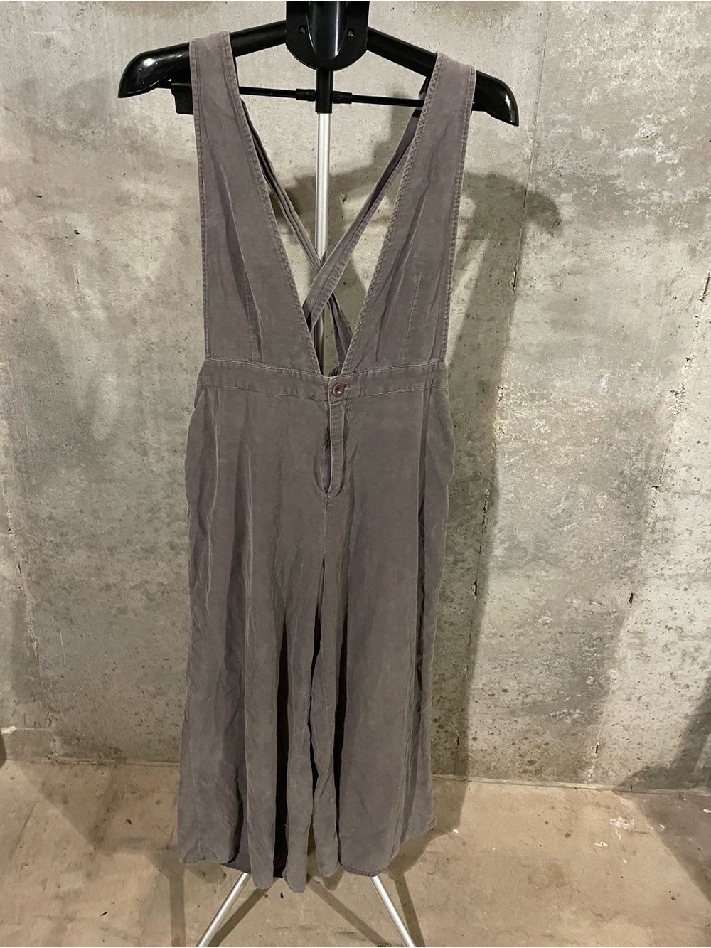 Sadie & Sage Corduroy Crossback Wide-Leg Overalls / Jumpsuit; size L